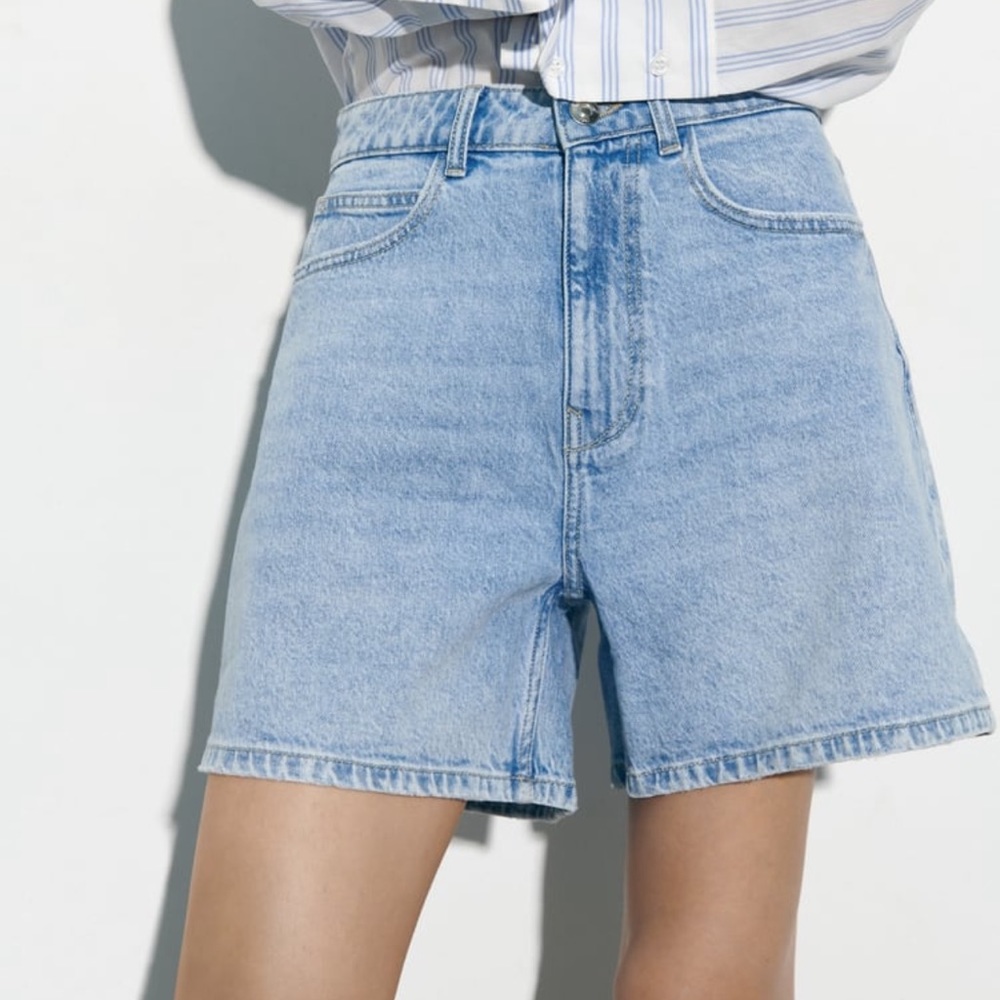 Zara Mom Shorts — Light Blue